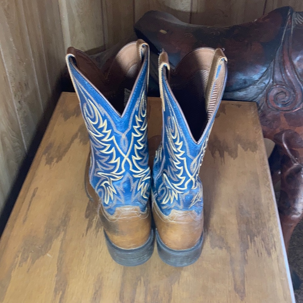 11D Ariat boots - Picture 7 of 8